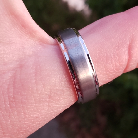 Men's Triton Tungsten Comfort Fit Wedding Band Size 9.75 - Picture 3 of 5